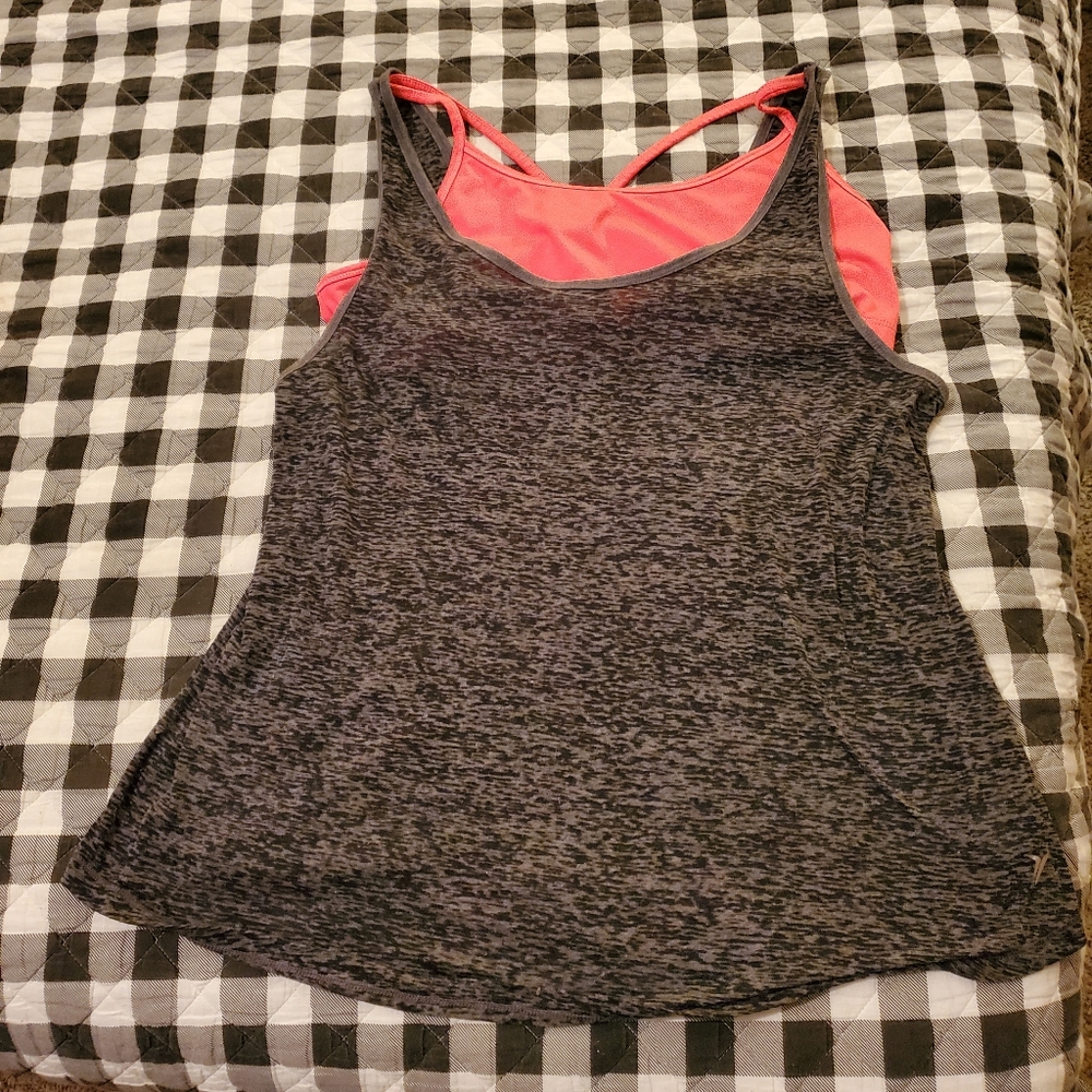 Old Navy XXL light weight active tank with attached sports bra